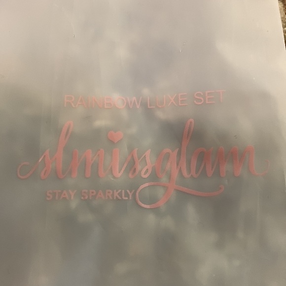 New in package Slmissglam Rainbow Luxe Set stay sparkly brush set - Picture 4 of 4